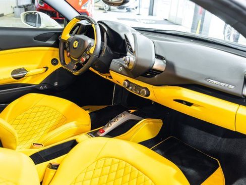 Used 2016 Ferrari 488 GTB RWD image 30