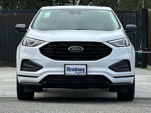 New 2024 Ford Edge SE w/ Black Appearance Package image 3