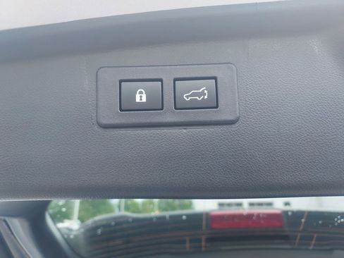 Certified 2025 Subaru Outback Premium AWD/4WD image 33