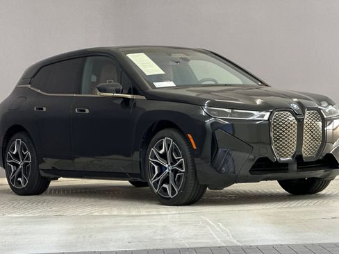 Certified 2024 BMW iX xDrive50 w/ Premium Package AWD/4WD image 6