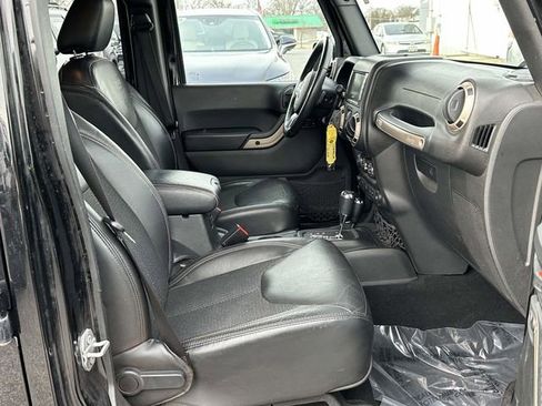 Used 2016 Jeep Wrangler Unlimited Sahara image 20