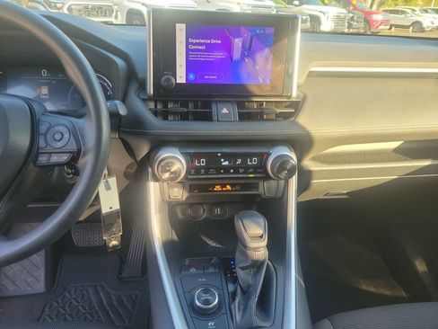 Certified 2023 Toyota RAV4 LE AWD/4WD image 22