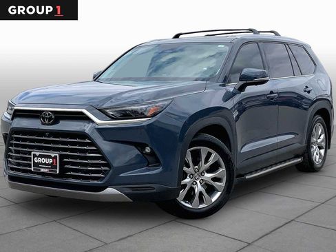 Used 2025 Toyota Grand Highlander FWD image 1