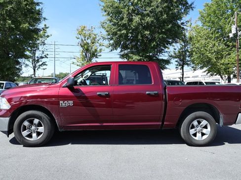 Used 2022 RAM 1500 Classic SLT RWD image 5