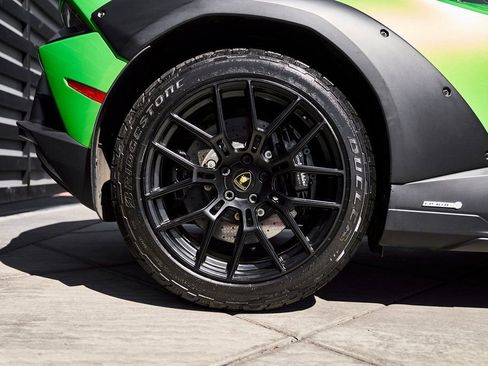 Used 2024 Lamborghini Huracan Sterrato AWD/4WD image 25