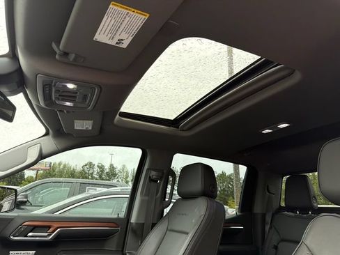 Used 2023 GMC Sierra 1500 Denali w/ Denali Carbonpro Edition AWD/4WD image 32
