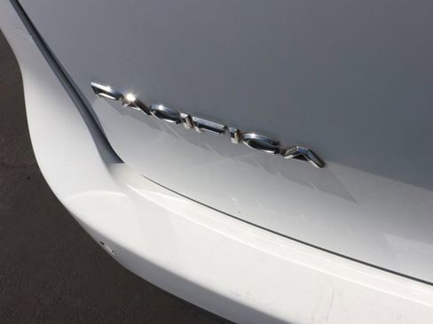 Used 2022 Chrysler Pacifica Touring-L image 7