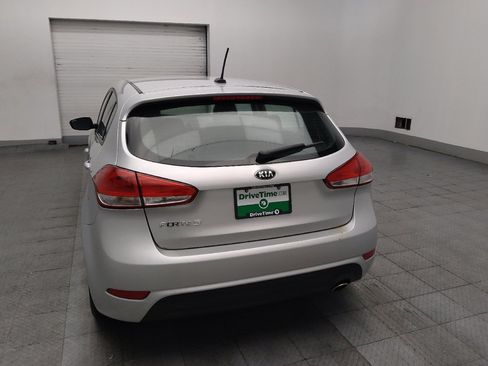 Used 2017 Kia Forte LX FWD image 6