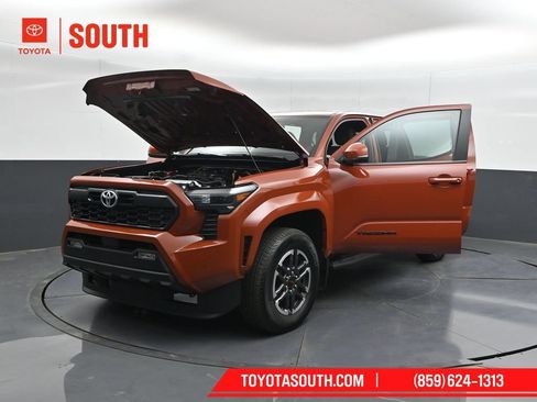 Used 2025 Toyota Tacoma TRD Sport w/ TRD Sport Upgrade Package AWD/4WD image 56