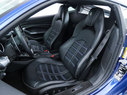 Certified 2021 Ferrari F8 Tributo image 5