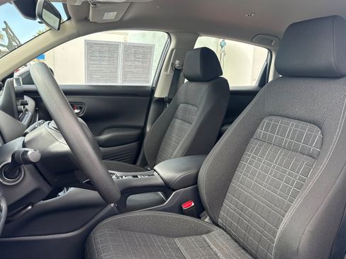 Used 2024 Honda HR-V LX image 5