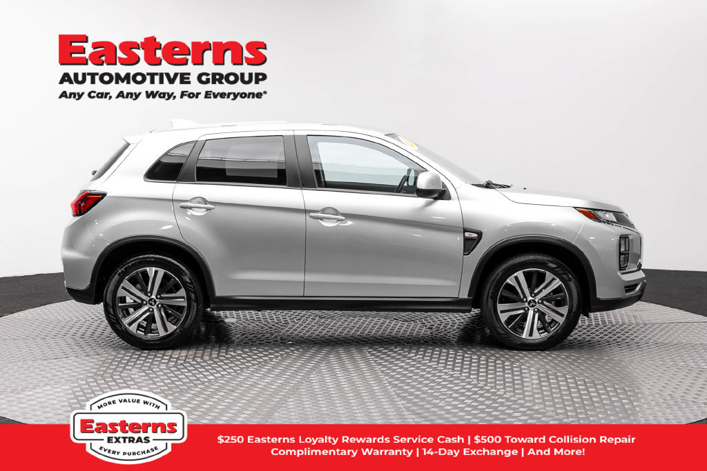 Used 2025 Mitsubishi Outlander Sport SE AWD/4WD image 5