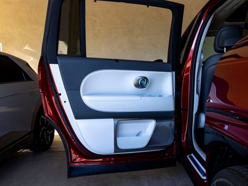 New 2026 Hyundai Ioniq 9 Limited image 19