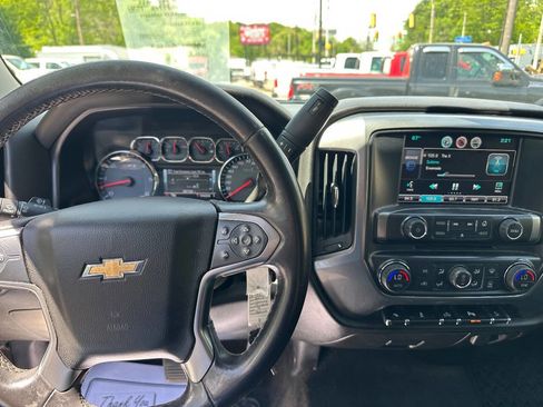 Used 2015 Chevrolet Silverado 2500 LT w/ LT Convenience Package AWD/4WD image 12