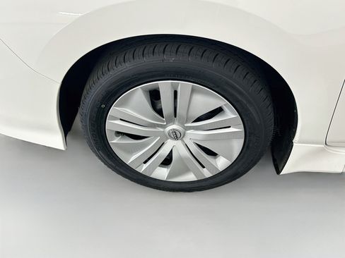 Used 2025 Nissan Leaf S FWD image 11