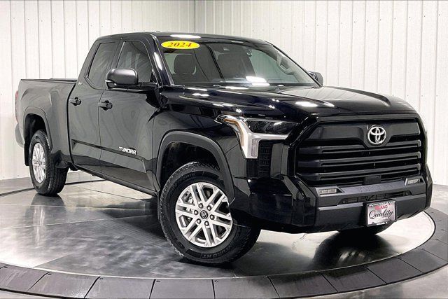 Used 2024 Toyota Tundra SR5 w/ SR5 Premium Package AWD/4WD image 3