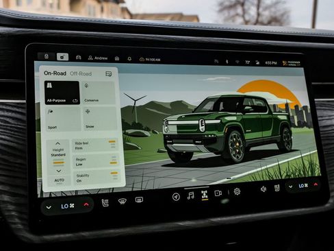 Used 2022 Rivian R1T Adventure image 31