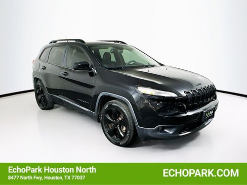 Used 2015 Jeep Cherokee Latitude w/ Comfort/Convenience Group FWD image 1