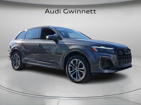 Used 2025 Audi Q7 2.0T Premium w/ Convenience Plus Package image 9