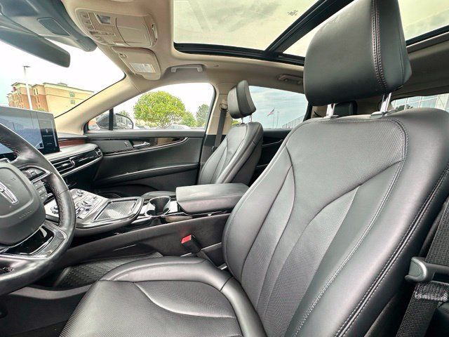 Used 2022 Lincoln Nautilus Reserve w/ Monochromatic Package AWD/4WD image 26