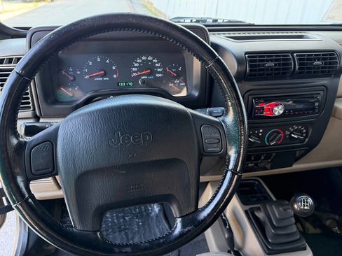 Used 2003 Jeep Wrangler X AWD/4WD image 17