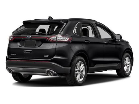 Used 2018 Ford Edge Titanium AWD/4WD image 2
