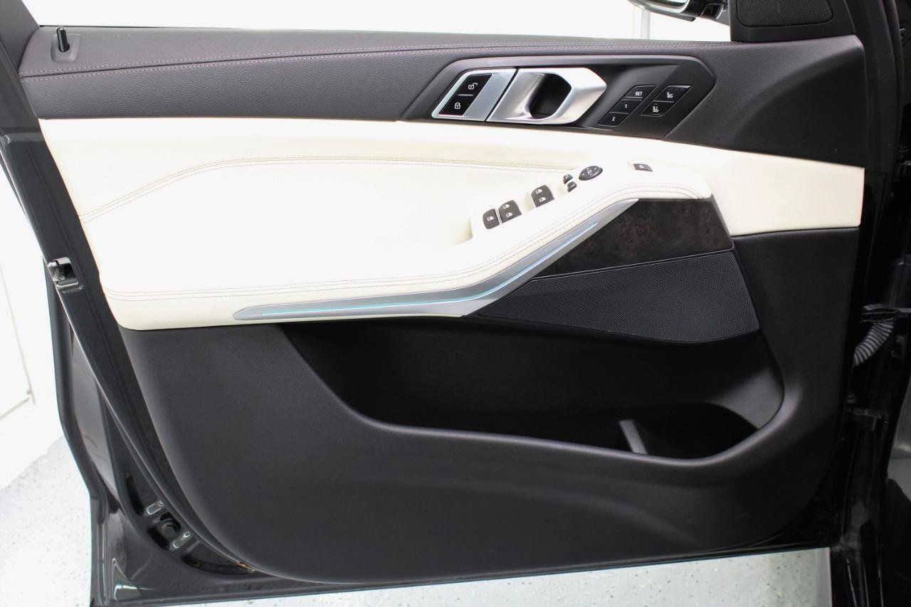 Used 2022 BMW X5 xDrive40i w/ M Sport Package AWD/4WD image 36