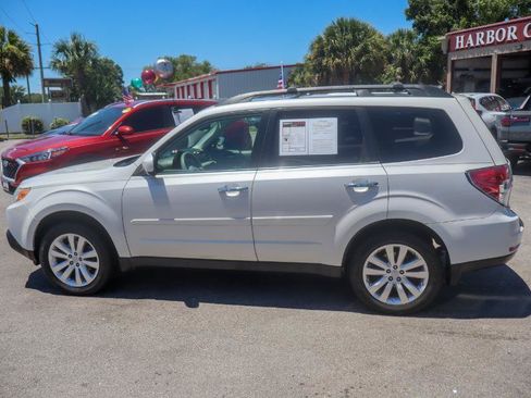Used 2012 Subaru Forester 2.5X Premium w/ Popular Pkg 1 AWD/4WD image 2
