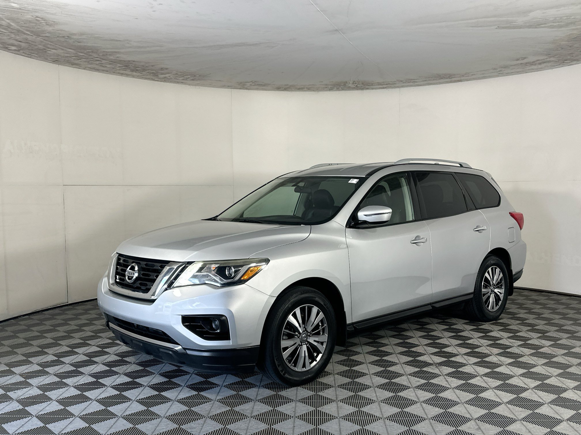 Used 2020 Nissan Pathfinder S FWD image 7