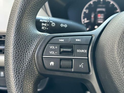 Used 2023 Honda HR-V LX image 12