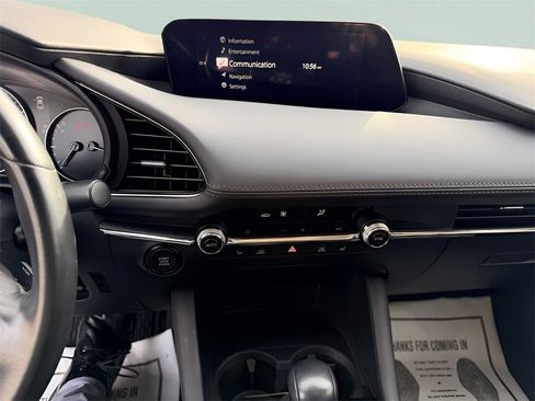 Used 2023 MAZDA MAZDA3 s image 18