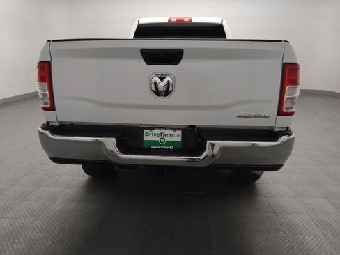 Used 2022 RAM 2500 Tradesman w/ Chrome Appearance Group AWD/4WD image 7