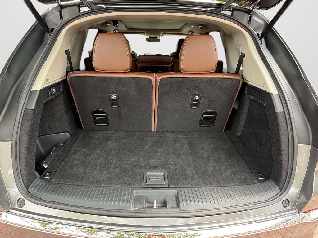 Certified 2024 Acura MDX w/ Technology Package AWD/4WD image 9