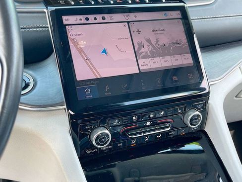 Certified 2022 Jeep Grand Cherokee L Overland w/ Advanced Protech Group III image 15