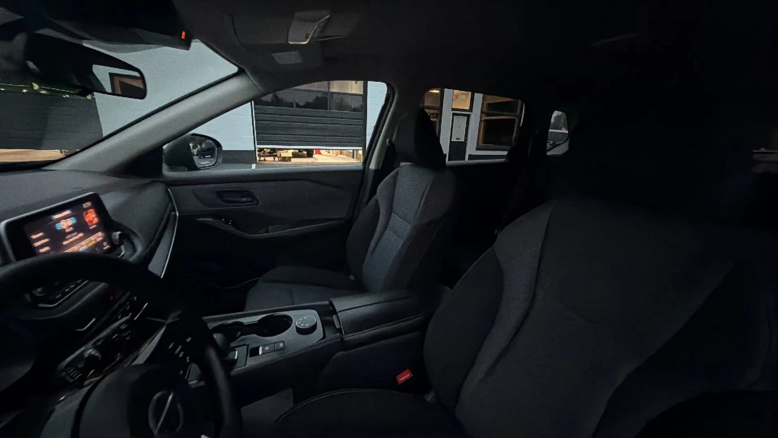 Used 2021 Nissan Rogue S AWD/4WD image 13