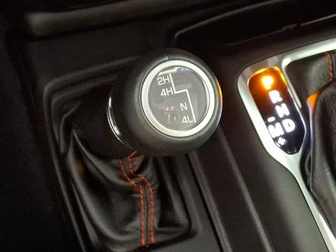 Used 2021 Jeep Gladiator Rubicon AWD/4WD image 24