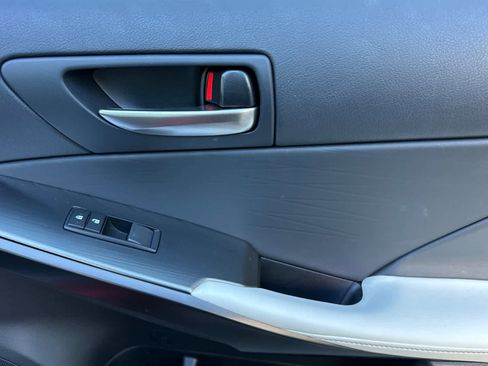 Used 2023 Lexus IS 500 image 18