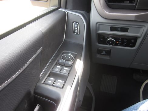 Used 2025 Ford F150 XLT w/ Equipment Group 301A Standard AWD/4WD image 19