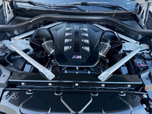 Used 2025 BMW X5 M60i w/ Climate Comfort Package image 37