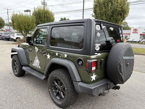 Used 2021 Jeep Wrangler Willys image 5