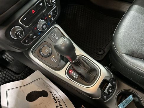 Used 2019 Jeep Compass Latitude w/ Cold Weather Group image 15