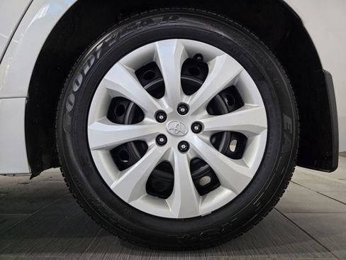 Used 2026 Toyota Corolla LE FWD image 23