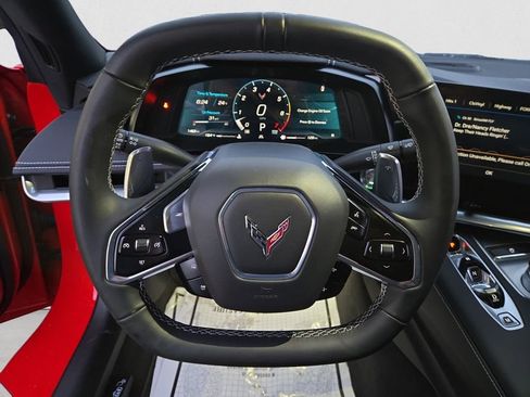 Used 2022 Chevrolet Corvette Stingray Coupe w/ Z51 Performance Package image 12