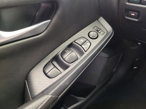 Used 2025 Nissan Sentra SV FWD image 27