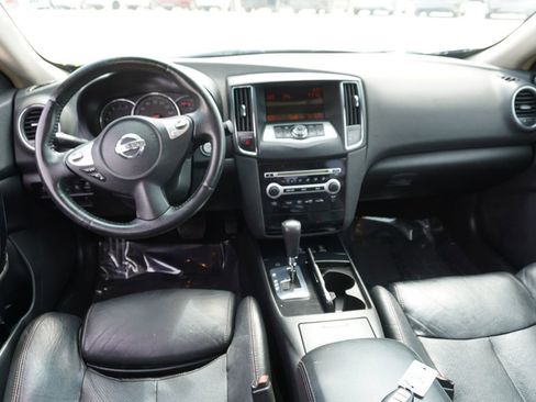 Used 2011 Nissan Maxima 3.5 SV w/ Cold Pkg FWD image 18