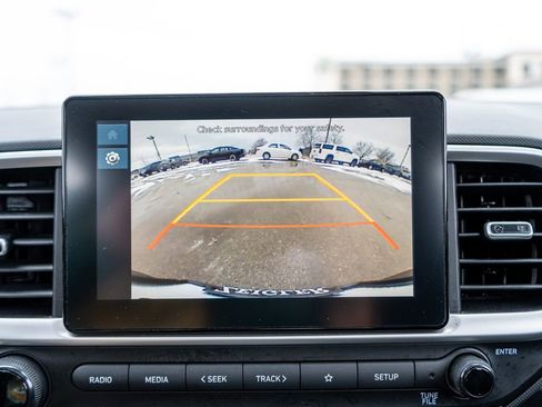 Certified 2023 Hyundai Venue SEL image 31