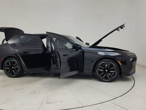 Used 2026 BMW 740i w/ Premium Package RWD image 20