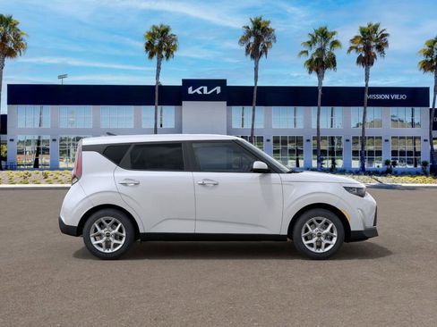 New 2025 Kia Soul S image 7