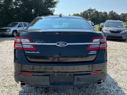 Used 2014 Ford Taurus SEL image 6