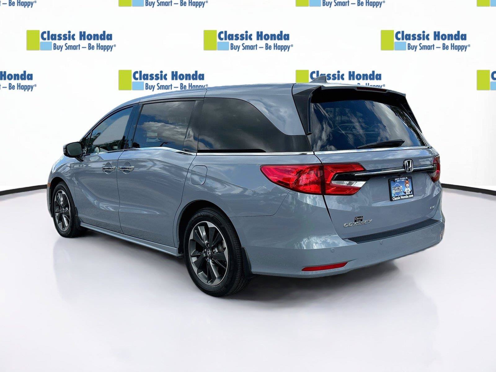 Used 2023 Honda Odyssey Elite image 5